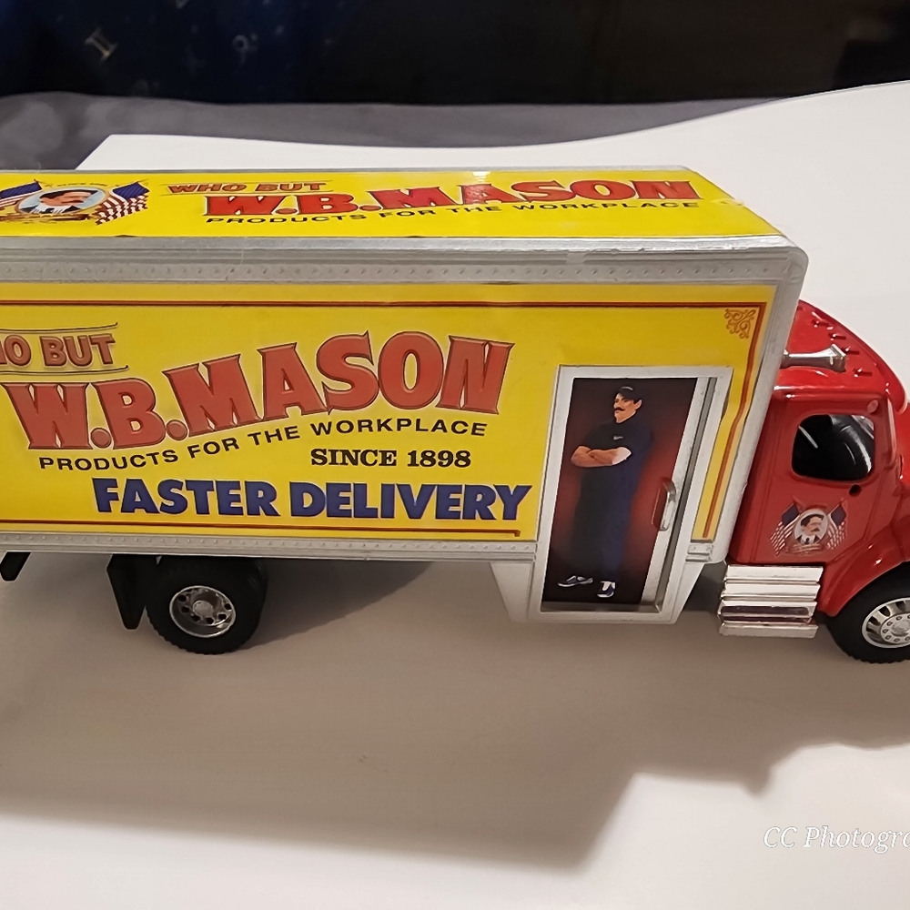 WB MASON & KEURIG COMMERCIAL  DELIVERY TRUCK WHO BUT